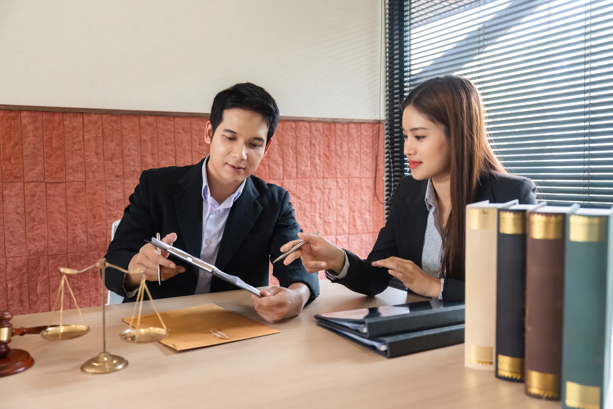 Do criminal lawyers in Dubai offer legal representation in all emirates